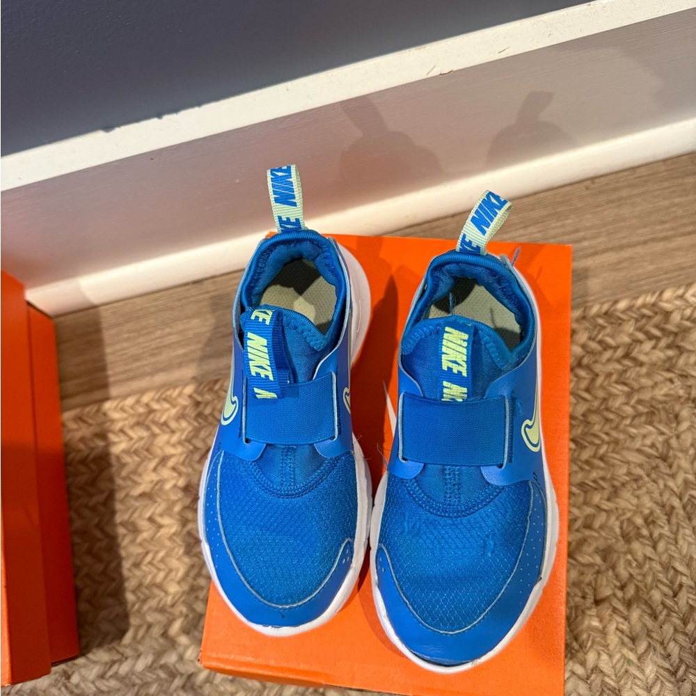 Nike Kids Flex Runner Blue Sneakers - Picture 3 of 4
